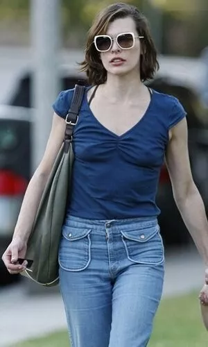 Milla Jovovich / MillaJovovich nude photo #0358