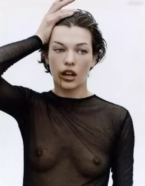 Milla Jovovich / MillaJovovich nude photo #0378