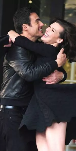 Milla Jovovich / MillaJovovich nude photo #0381