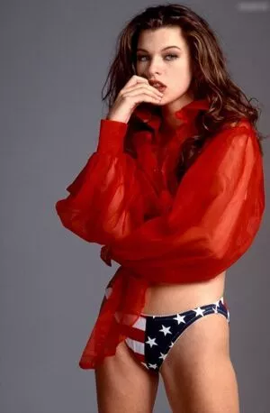 Milla Jovovich / MillaJovovich nude photo #0387