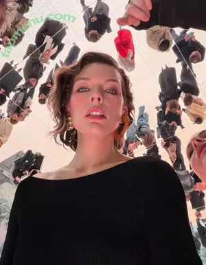 Milla Jovovich / MillaJovovich nude photo #0640