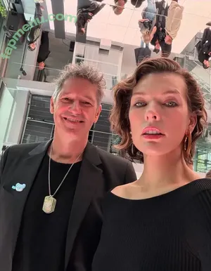 Milla Jovovich / MillaJovovich nude photo #0641