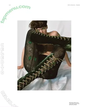 Milla Jovovich / MillaJovovich nude photo #0693