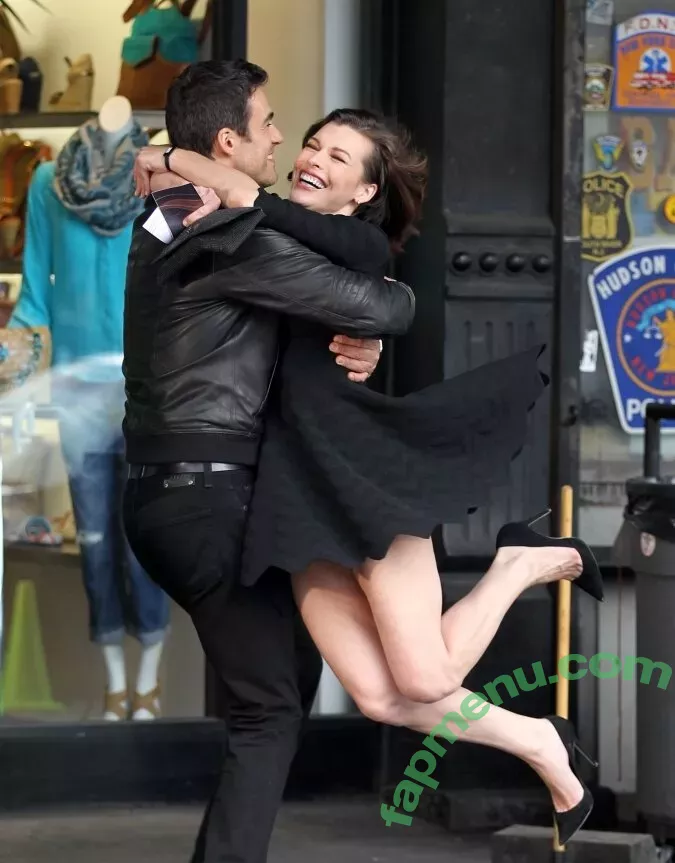 Milla Jovovich nude photo #0052 (MillaJovovich)