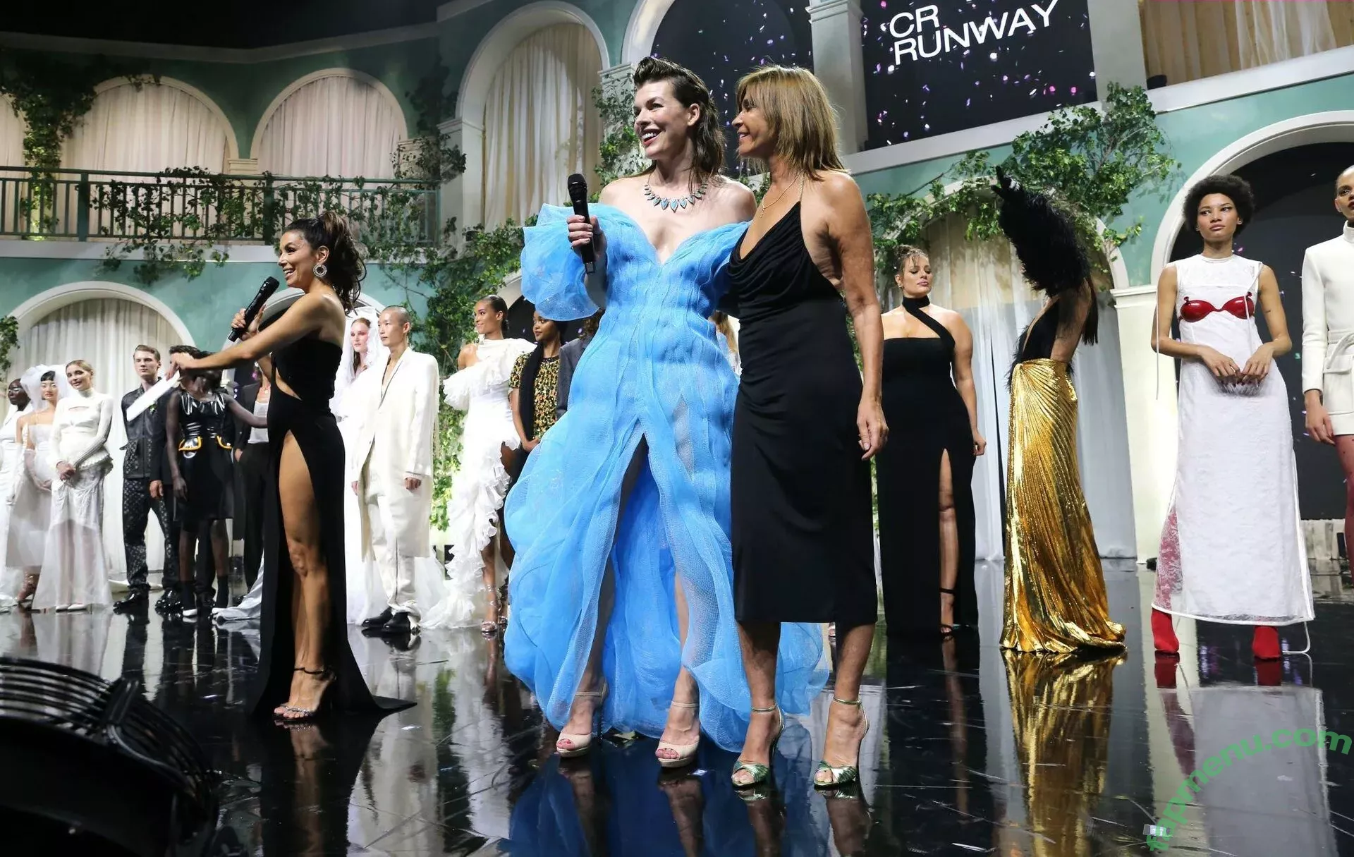 Milla Jovovich nude photo #0068 (MillaJovovich)