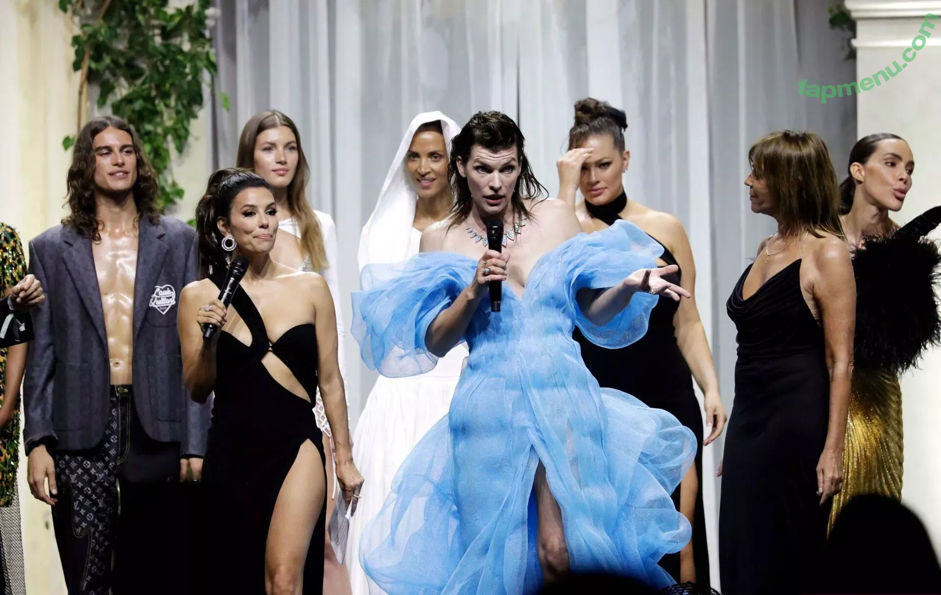 Milla Jovovich nude photo #0069 (MillaJovovich)