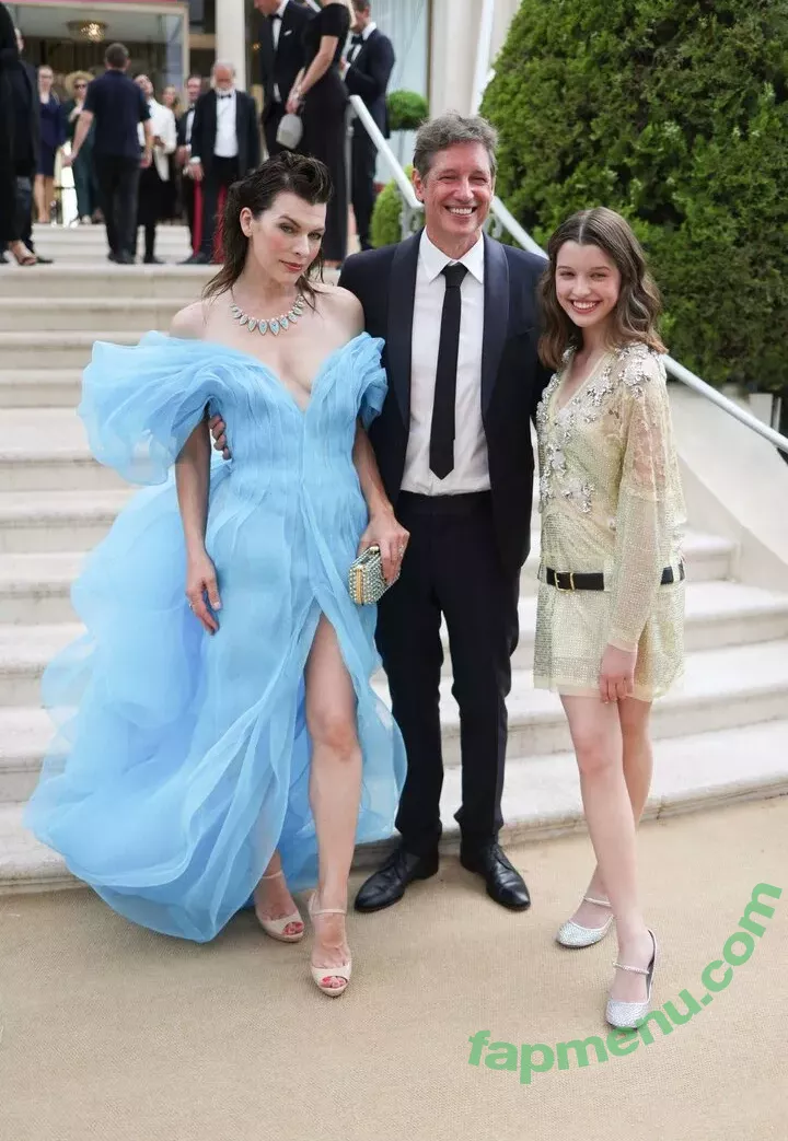 Milla Jovovich nude photo #0073 (MillaJovovich)