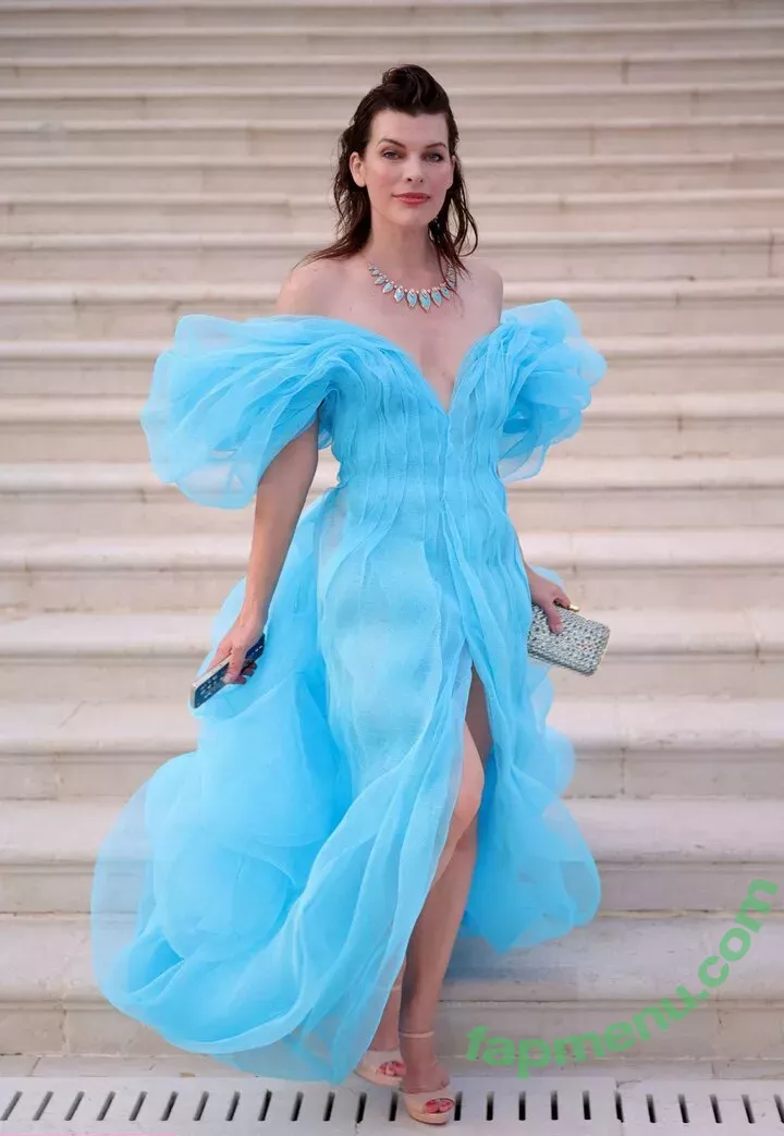 Milla Jovovich nude photo #0077 (MillaJovovich)