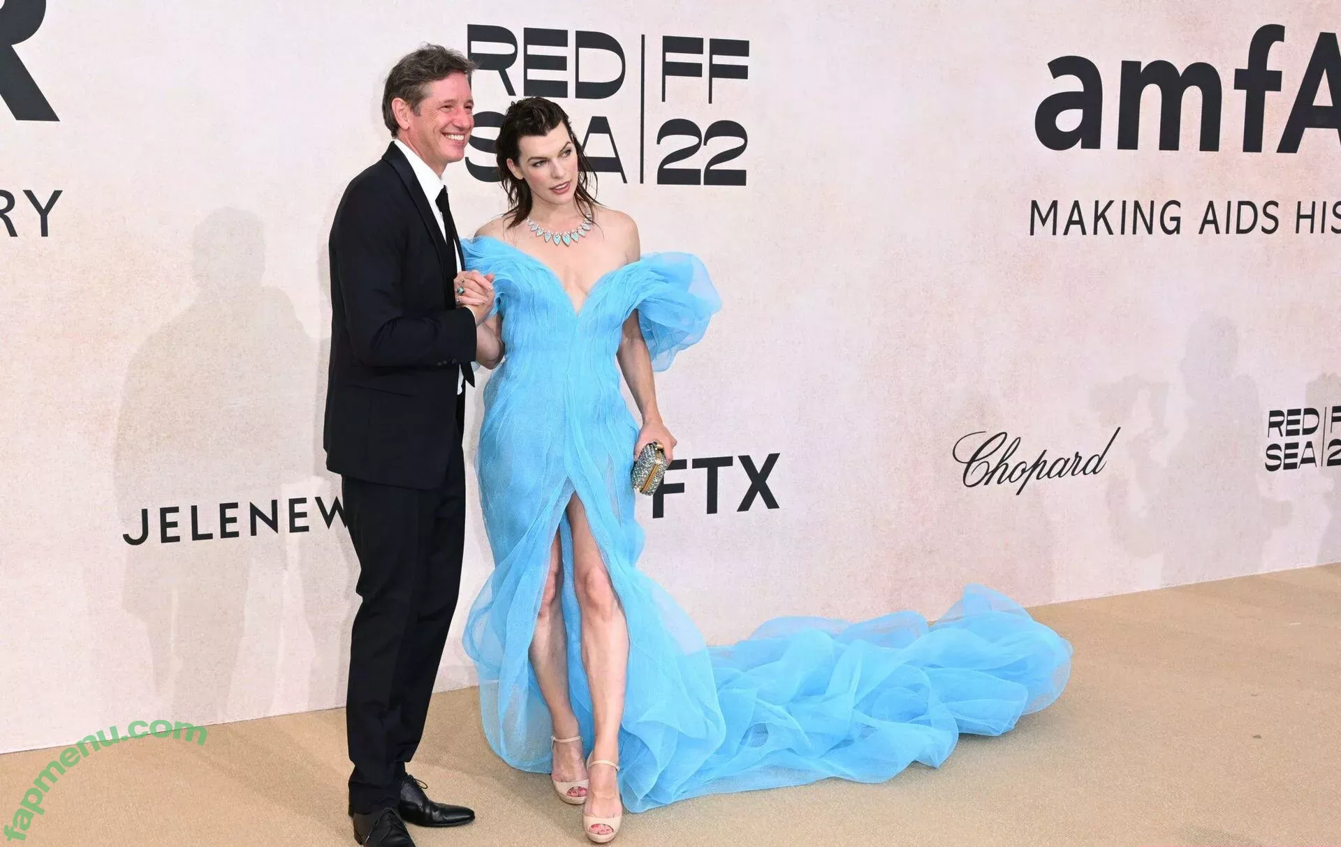 Milla Jovovich nude photo #0083 (MillaJovovich)