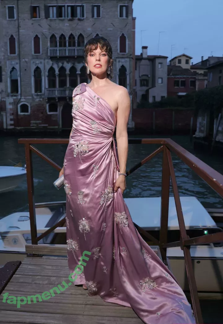 Milla Jovovich nude photo #0086 (MillaJovovich)