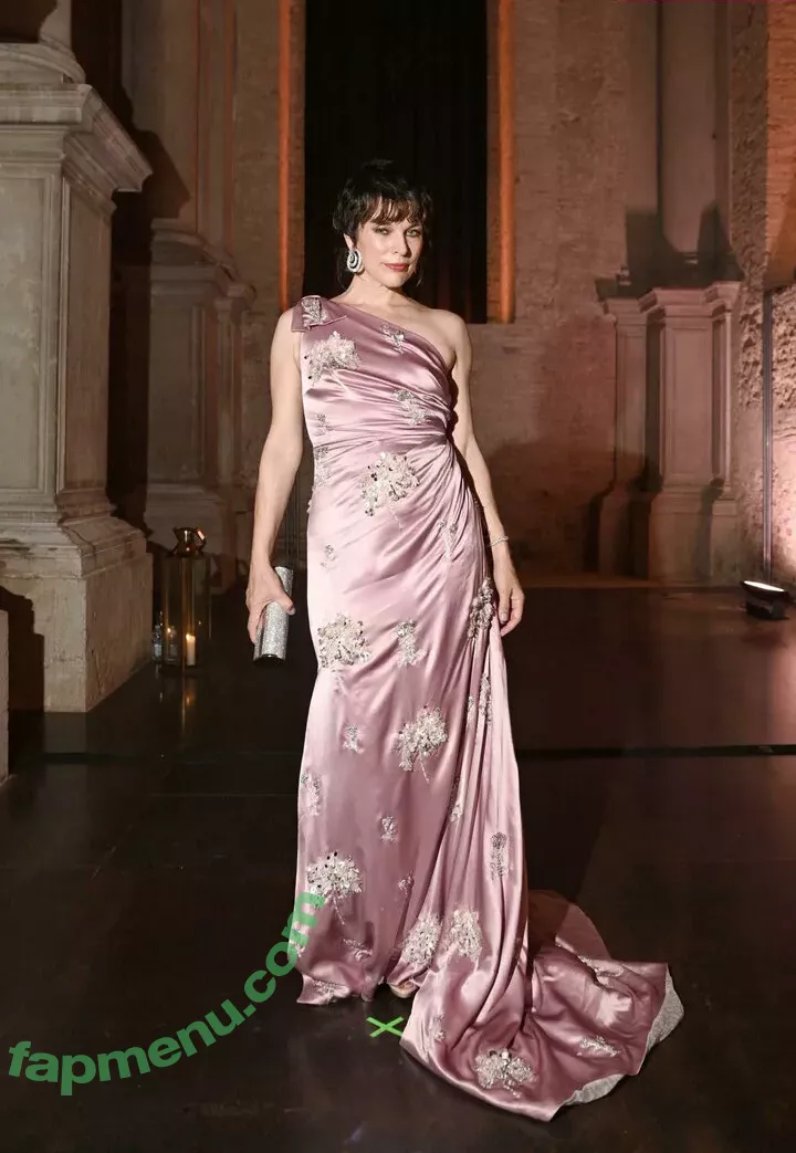 Milla Jovovich nude photo #0089 (MillaJovovich)