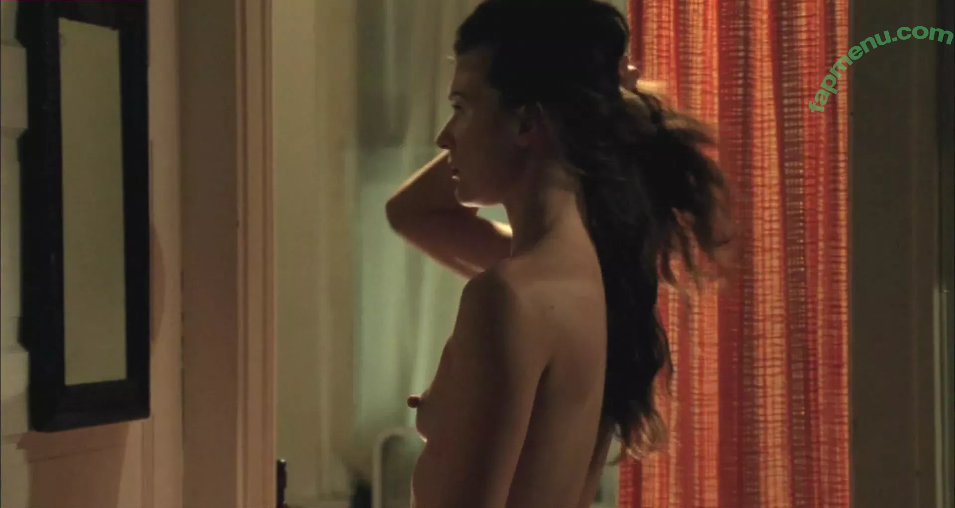 Milla Jovovich nude photo #0111 (MillaJovovich)