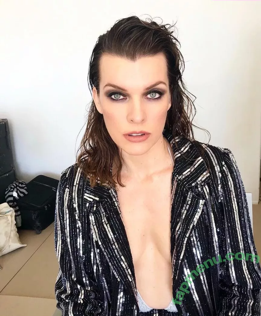 Milla Jovovich nude photo #0179 (MillaJovovich)