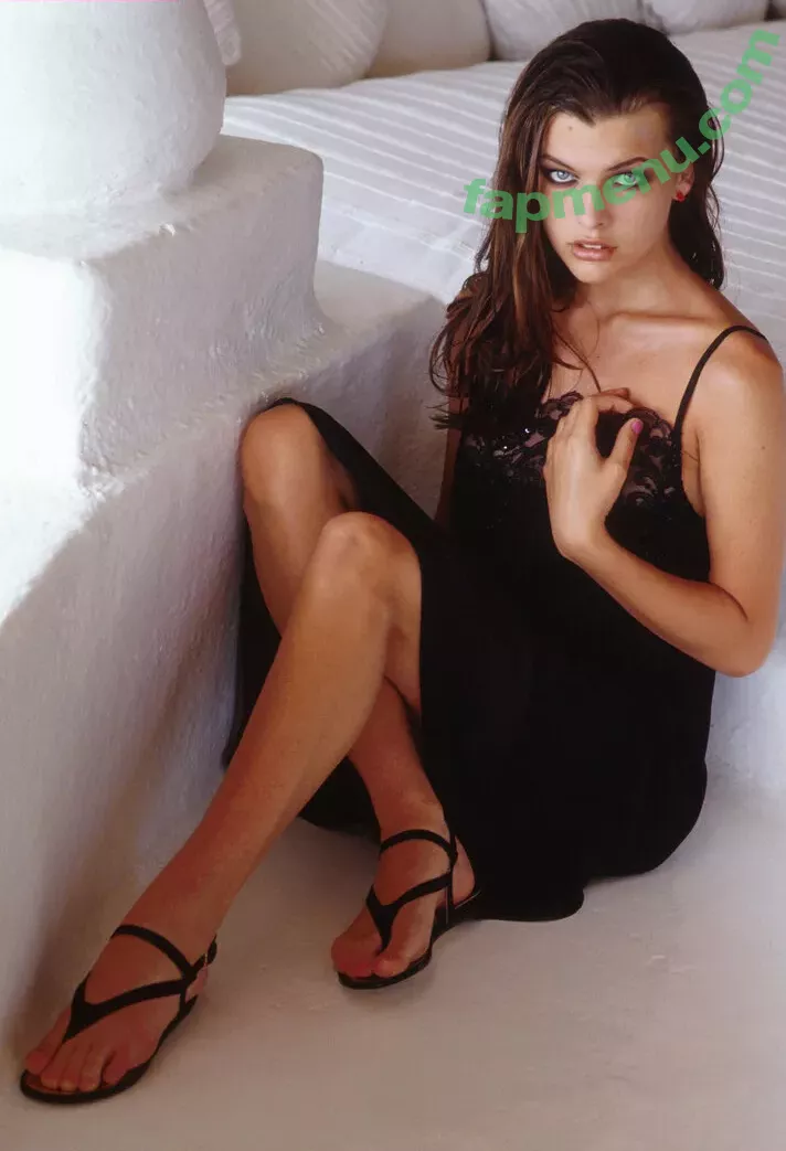 Milla Jovovich nude photo #0195 (MillaJovovich)