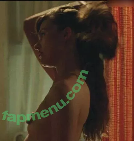 Milla Jovovich nude photo #0320 (MillaJovovich)
