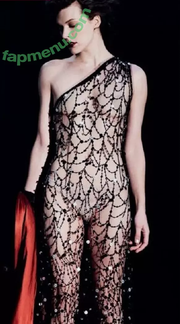 Milla Jovovich nude photo #0321 (MillaJovovich)