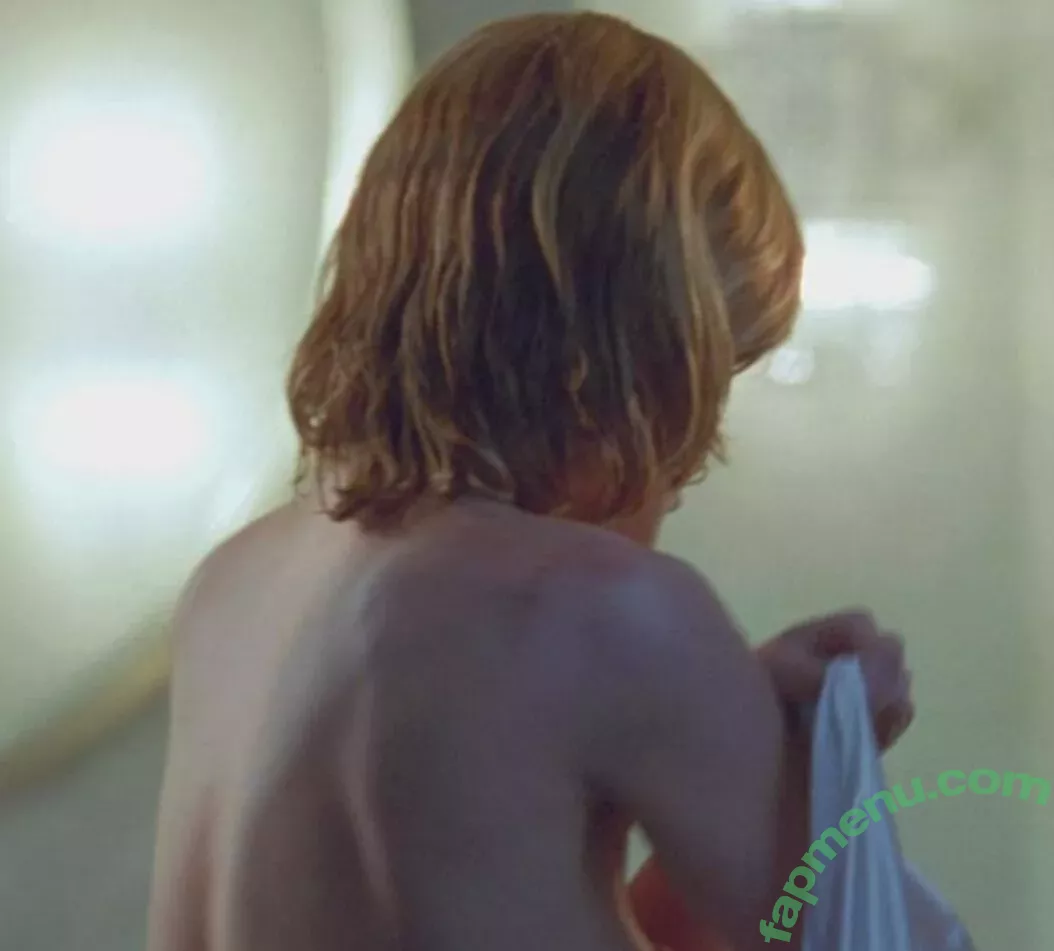 Milla Jovovich nude photo #0377 (MillaJovovich)