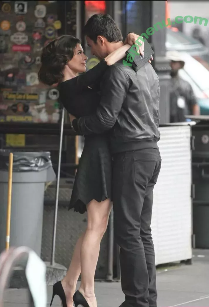 Milla Jovovich nude photo #0379 (MillaJovovich)