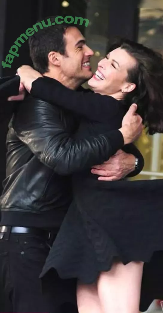 Milla Jovovich nude photo #0381 (MillaJovovich)