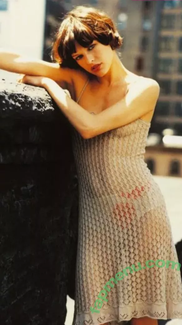 Milla Jovovich nude photo #0392 (MillaJovovich)