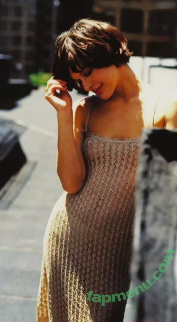 Milla Jovovich nude photo #0396 (MillaJovovich)