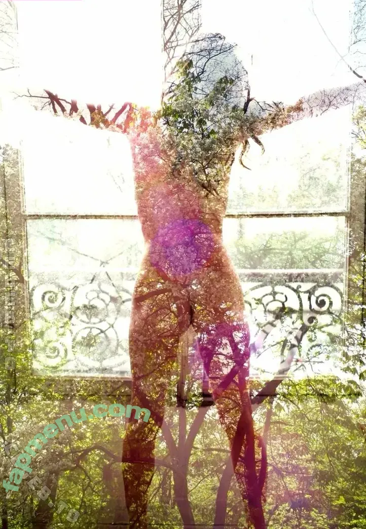 Milla Jovovich nude photo #0677 (MillaJovovich)