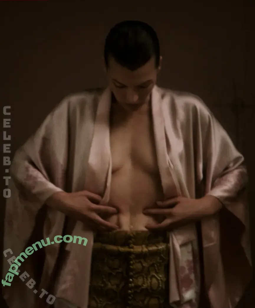 Milla Jovovich nude photo #0690 (MillaJovovich)