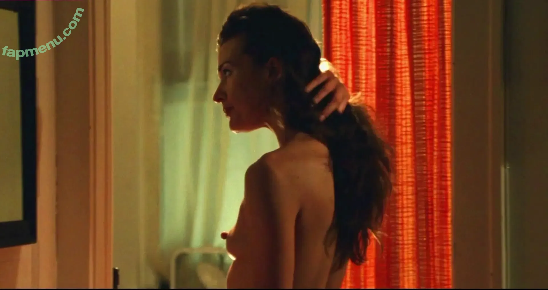 Milla Jovovich nude photo #0706 (MillaJovovich)