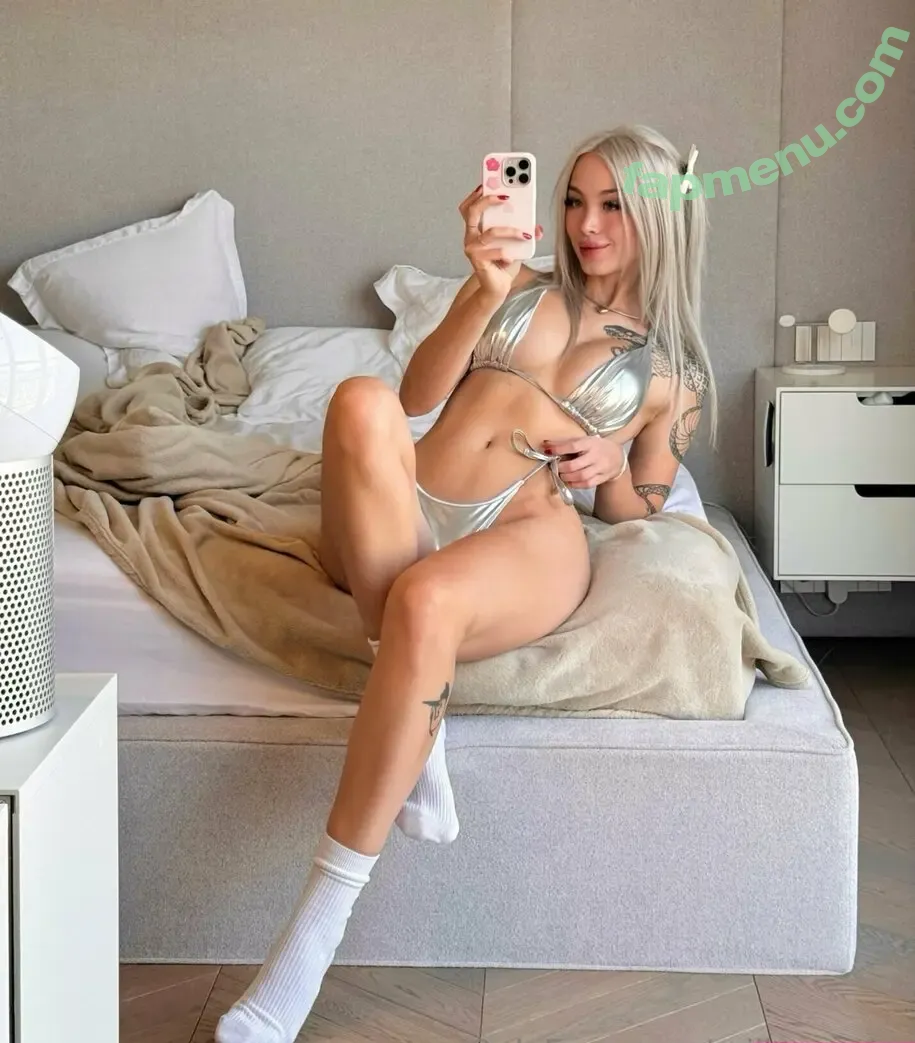 milla_snake nude photo #0099 (milla_snake)