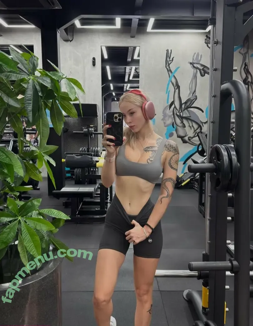 milla_snake nude photo #0186 (milla_snake)