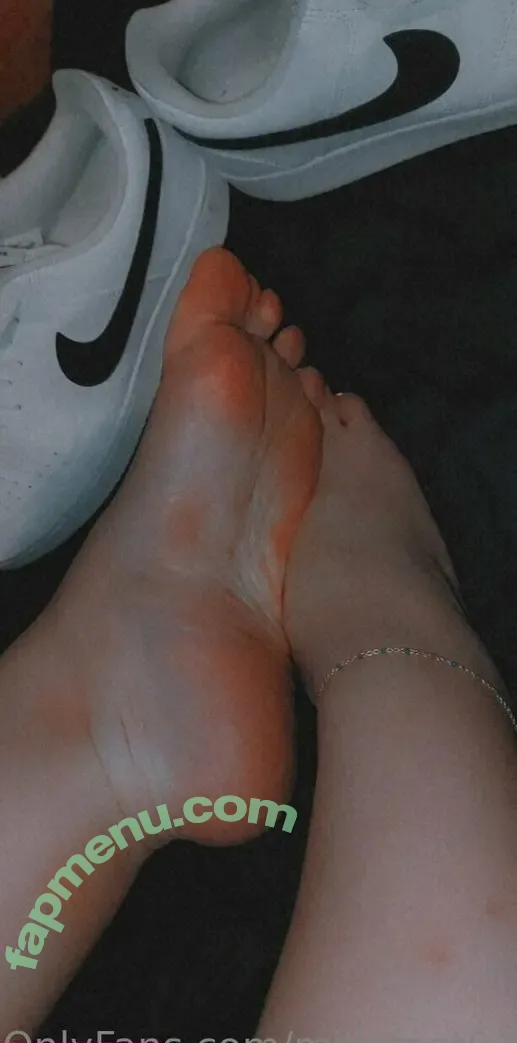 millafeet02 nude photo #0009 (millafeet02)