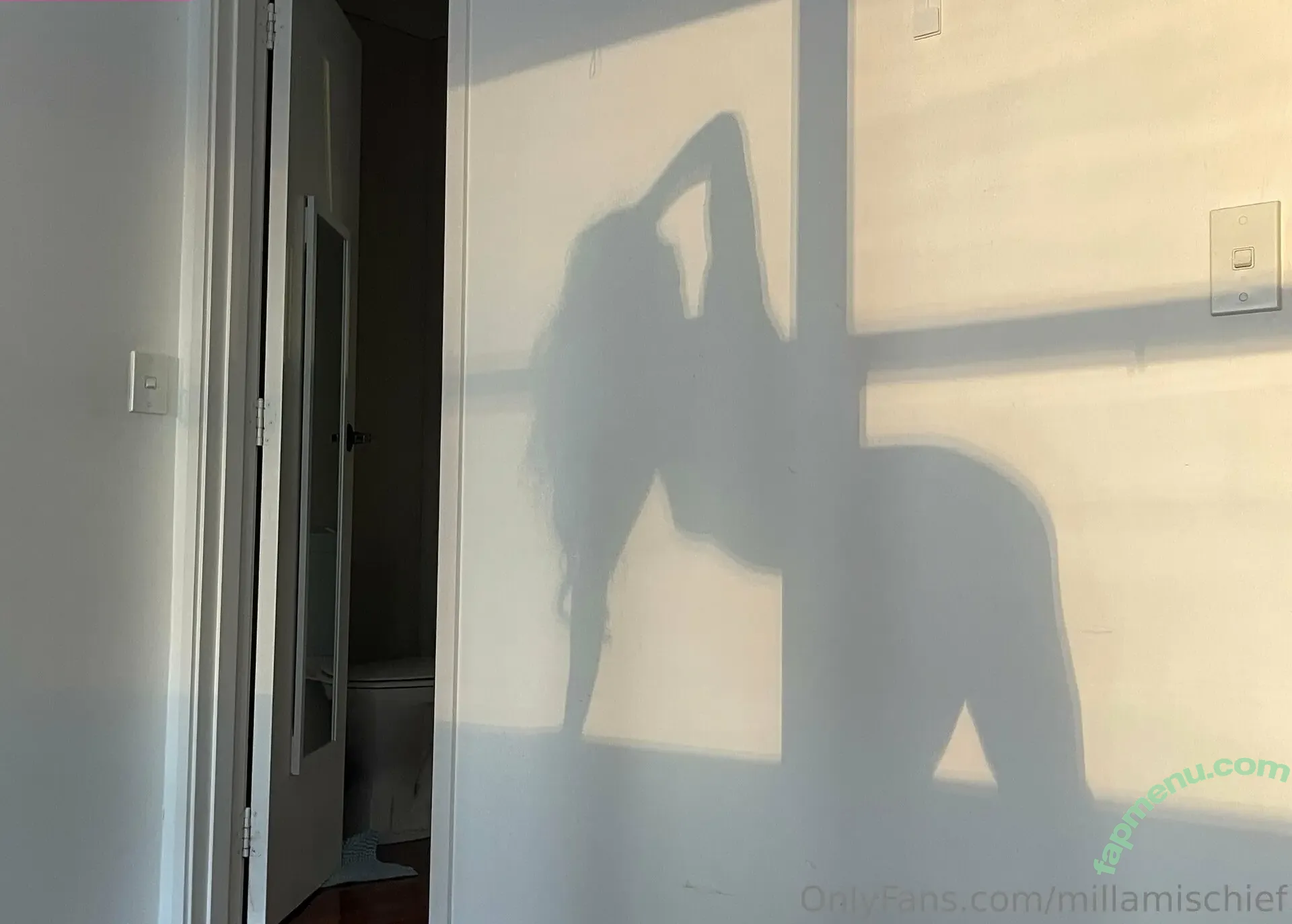 millamischief nude photo #0005 (millamischief)
