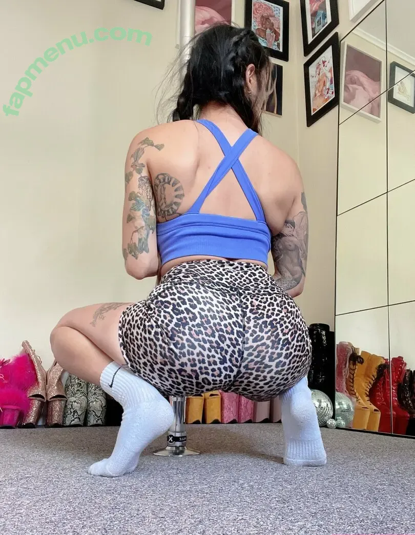 millamischief nude photo #0020 (millamischief)