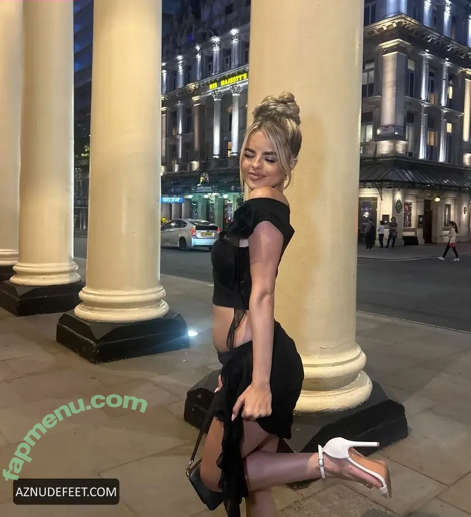Milli Jo McLoughlin nude photo #0011 (Milli Jo McLoughlin)