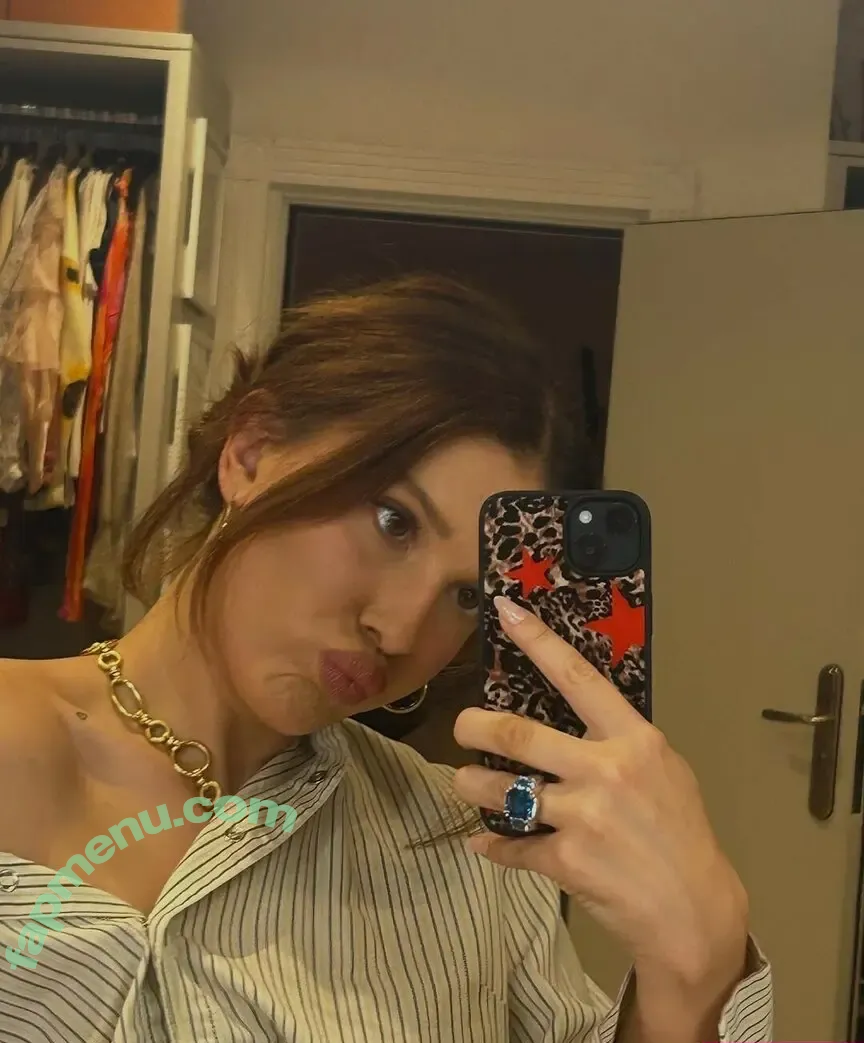 Millie Bobby Brown nude photo #5656 (milliebobbybrown)