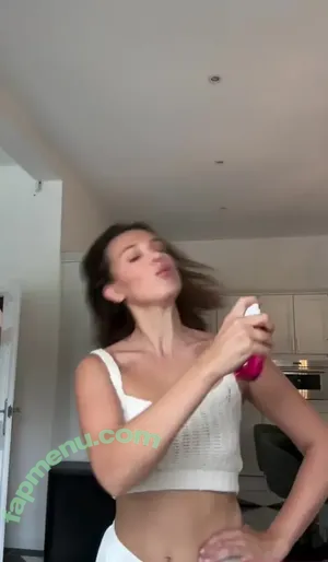 Millie Bobby Brown / milliebobbybrown nude photo #6012