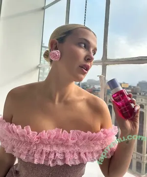 Millie Bobby Brown / milliebobbybrown nude photo #6046