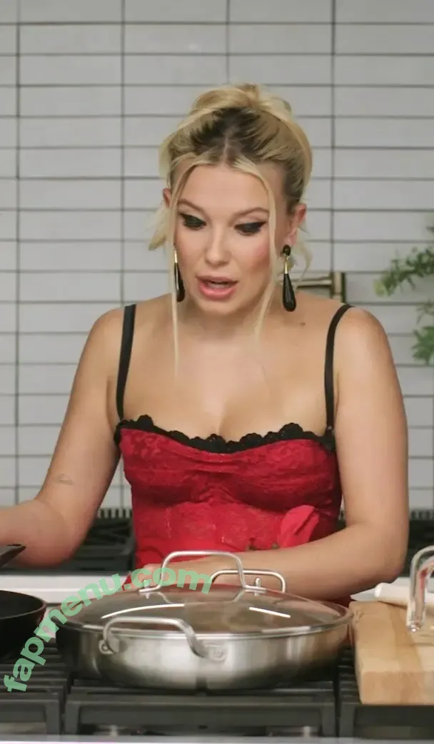 Millie Bobby Brown nude photo #6338 (milliebobbybrown)