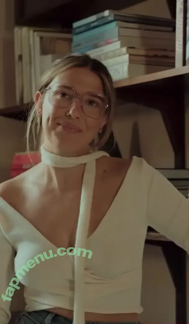 Millie Bobby Brown nude photo #6400 (milliebobbybrown)