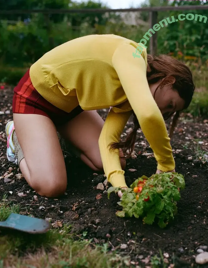 Millie Bobby Brown nude photo #6416 (milliebobbybrown)