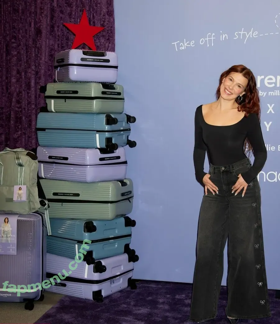 Millie Bobby Brown nude photo #7117 (milliebobbybrown)