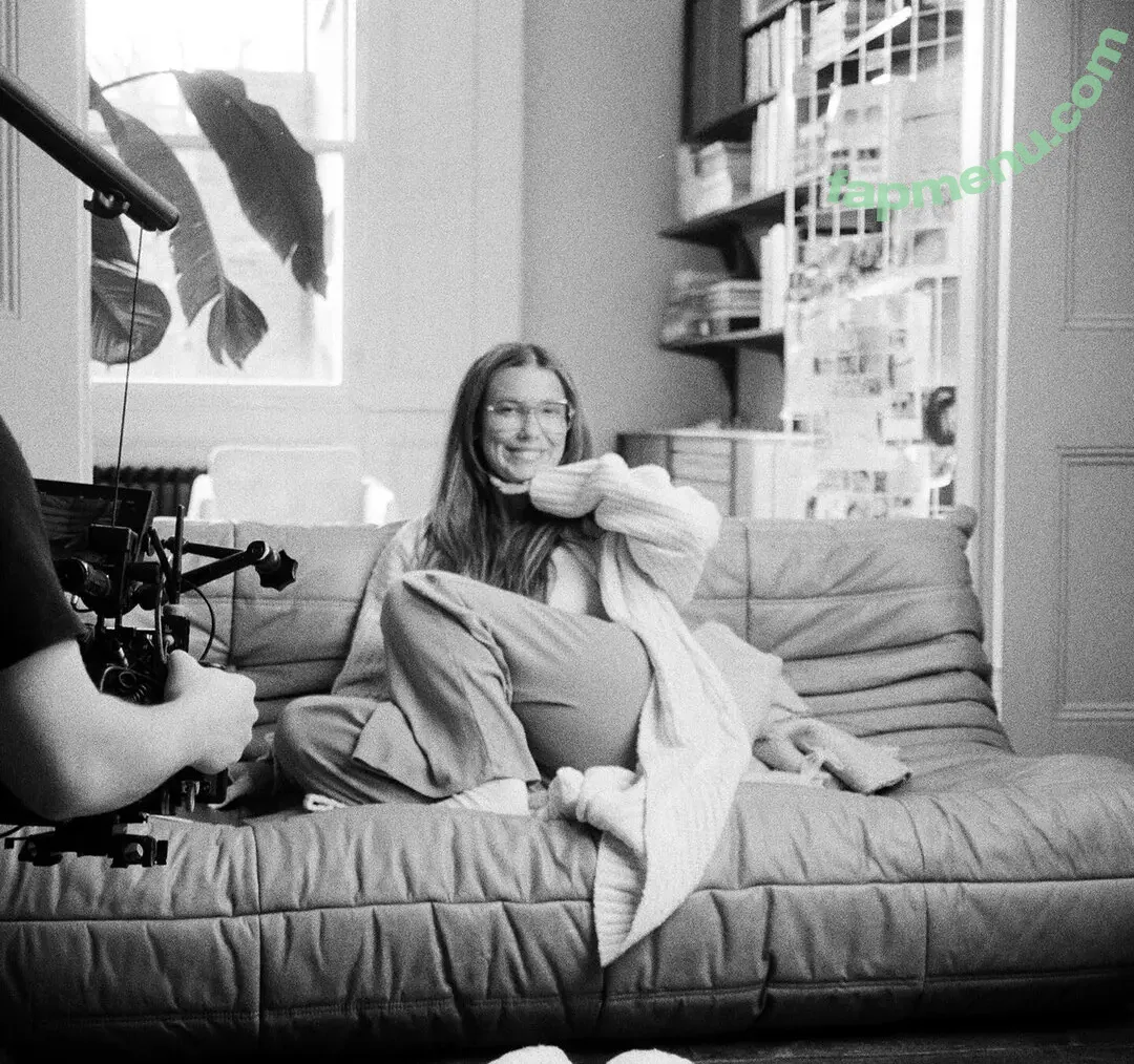 Millie Bobby Brown nude photo #7158 (milliebobbybrown)