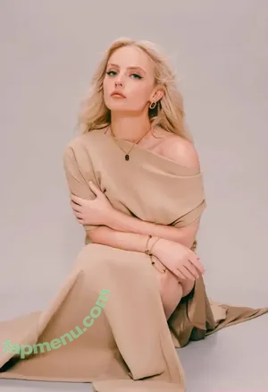 Millie Gibson / milliegibbo nude photo #0352