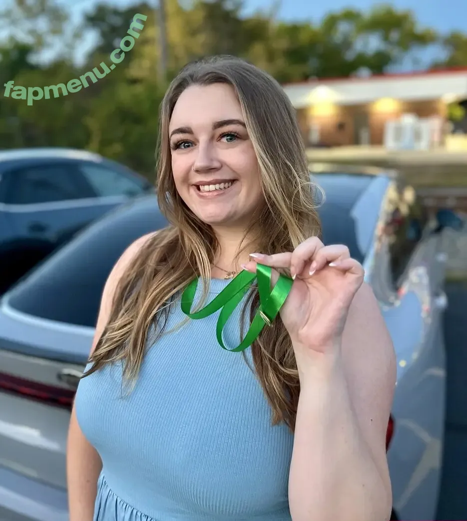 Millie Minnesota nude photo #0016 (millieinminnesota / theegnomequeen)