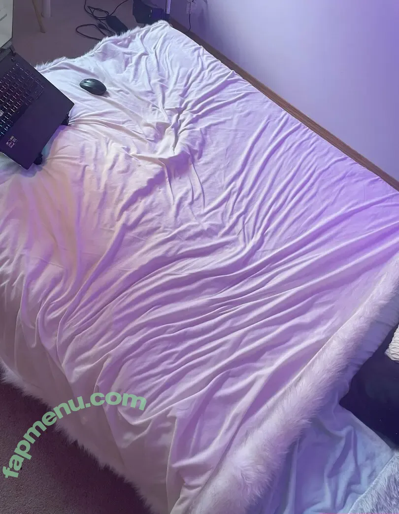 milliebrooks.free nude photo #0016 (milliebrooksofficial)