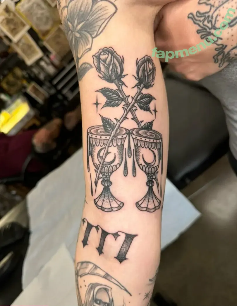 milliemillz nude photo #0592 (Millie Millz / MillieKnoxx)