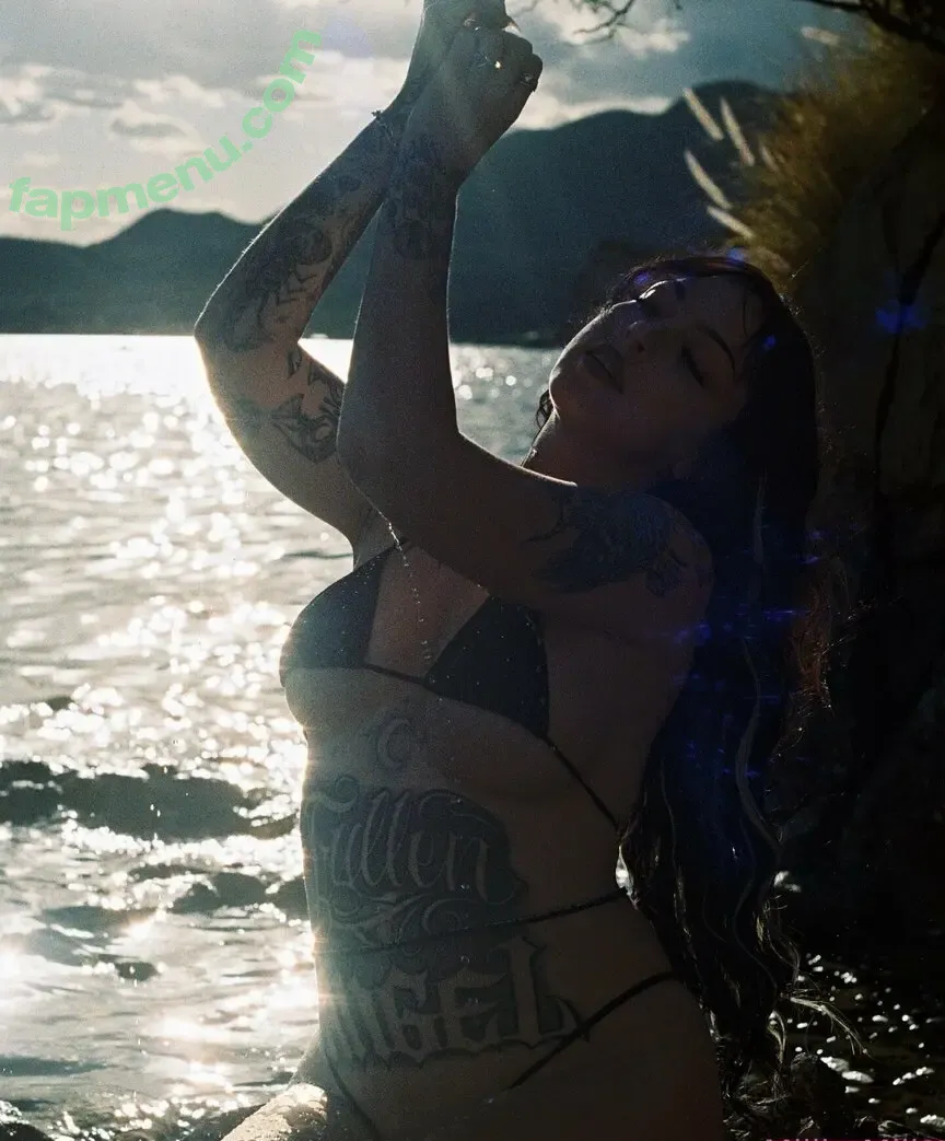 milliemillz nude photo #0845 (Millie Millz / MillieKnoxx)