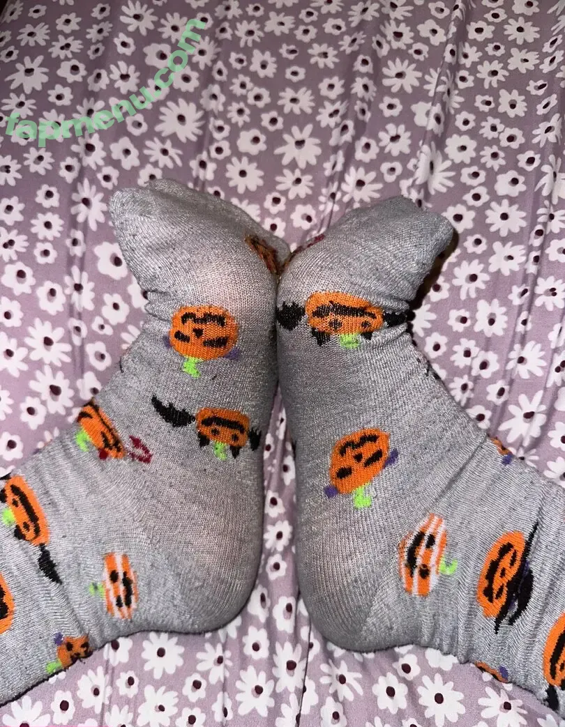 millieslittletoes nude photo #0006 (millieslittletoes)