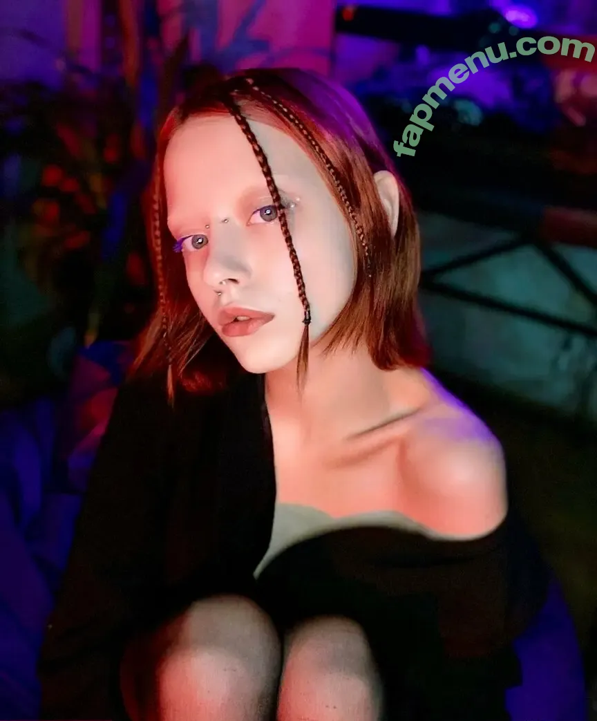 millkisss nude photo #0027 (millie.kisss)