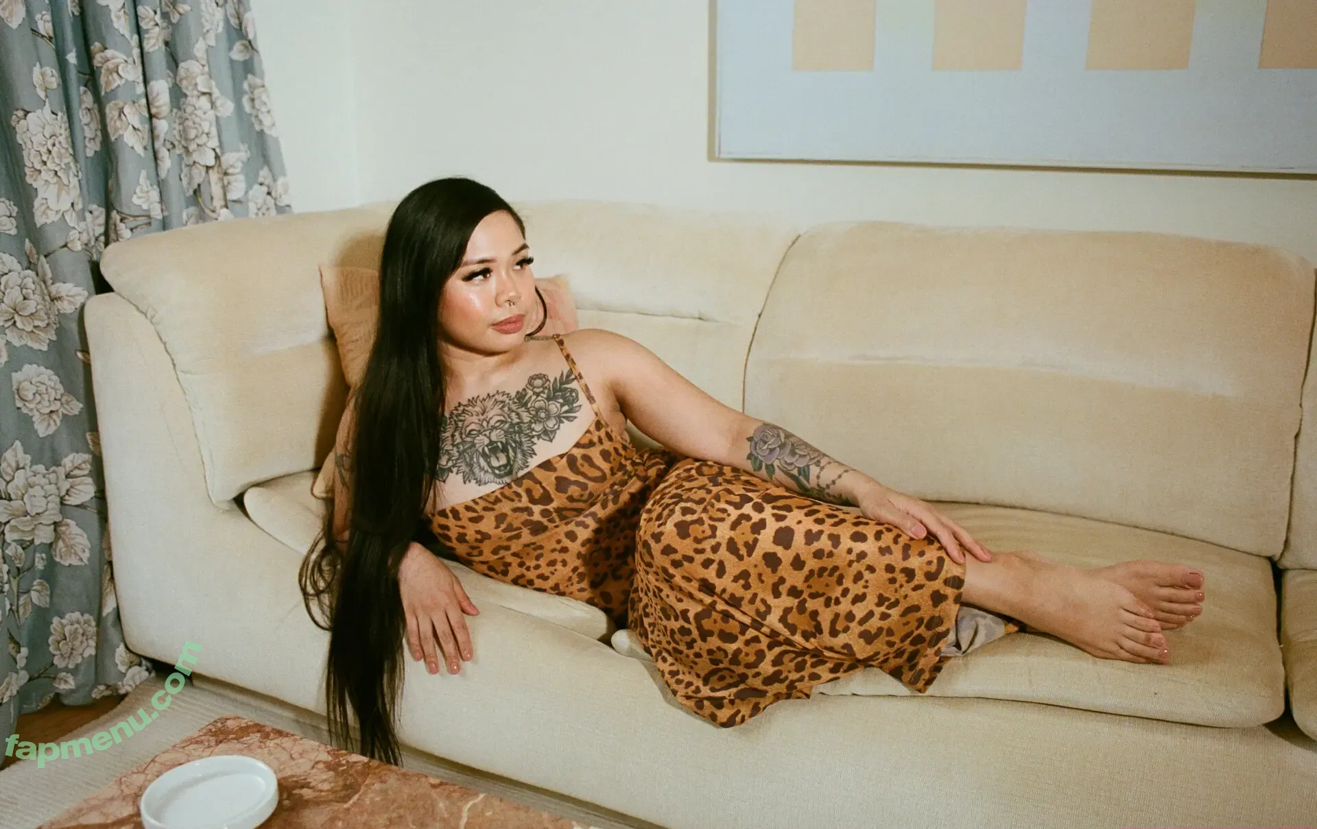 millknhvney nude photo #0011 (millknhvney)